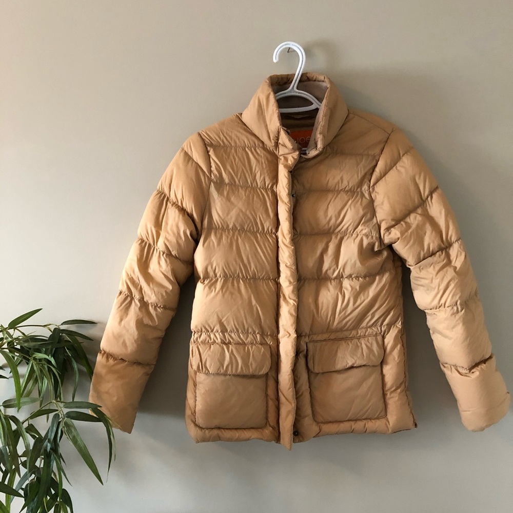 Beige puffer